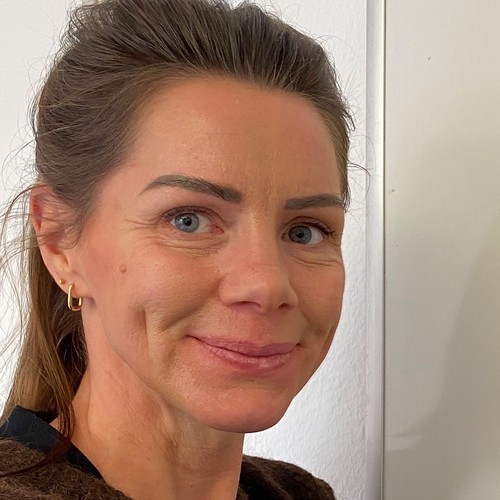 Eine Frau lächelt in die Kamera (Bild: LWL/Schufi)